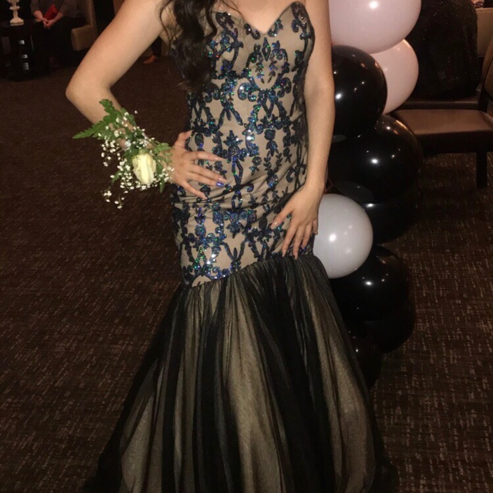 PROM DRESS
